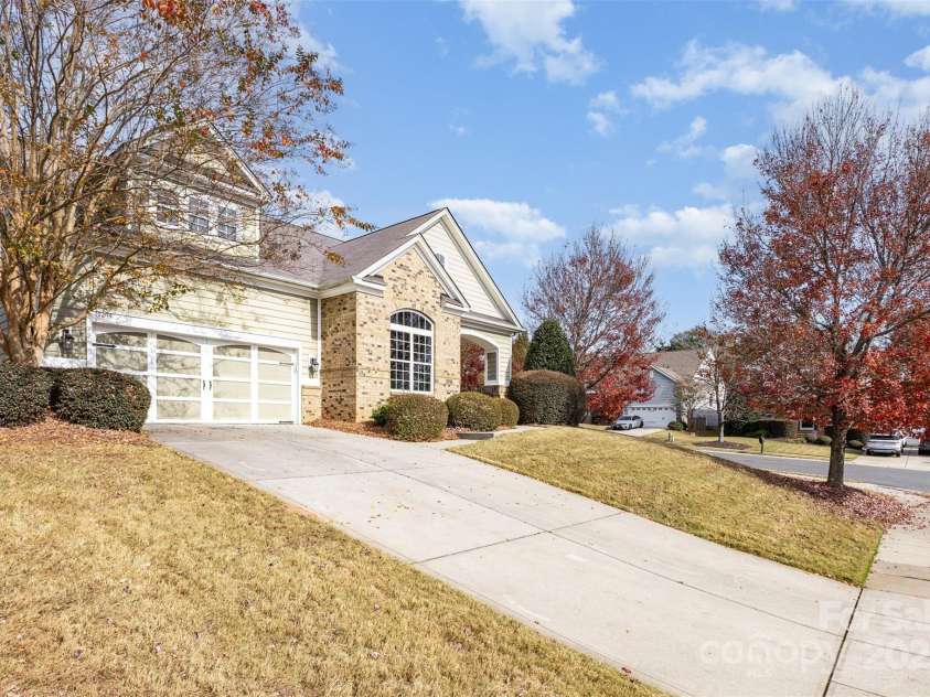 15039 Boudins Lane, Charlotte, NC 28278.  MLS# CAR4322167, YatesRealty ID 4173. 