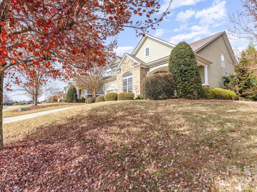 15039 Boudins Lane, Charlotte, NC 28278.  MLS# CAR4322167, YatesRealty ID 4173. 