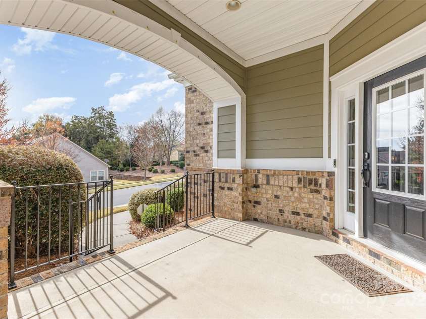 15039 Boudins Lane, Charlotte, NC 28278.  MLS# CAR4322167, YatesRealty ID 4173. 