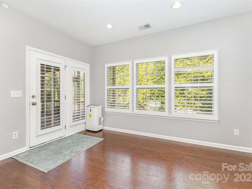 15039 Boudins Lane, Charlotte, NC 28278.  MLS# CAR4322167, YatesRealty ID 4173. 