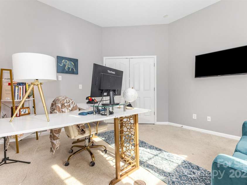 15039 Boudins Lane, Charlotte, NC 28278.  MLS# CAR4322167, YatesRealty ID 4173. 