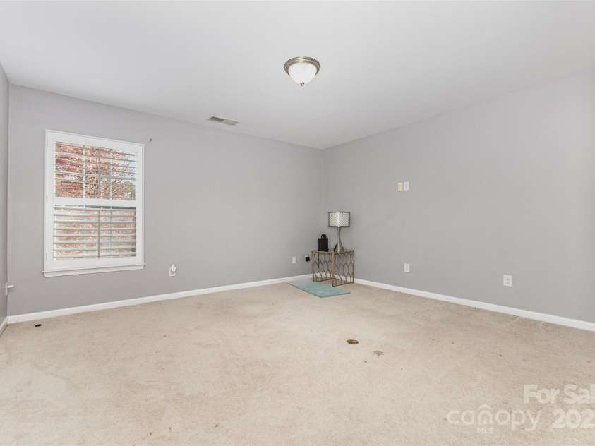 15039 Boudins Lane, Charlotte, NC 28278.  MLS# CAR4322167, YatesRealty ID 4173. 