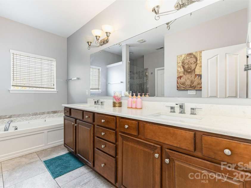 15039 Boudins Lane, Charlotte, NC 28278.  MLS# CAR4322167, YatesRealty ID 4173. 