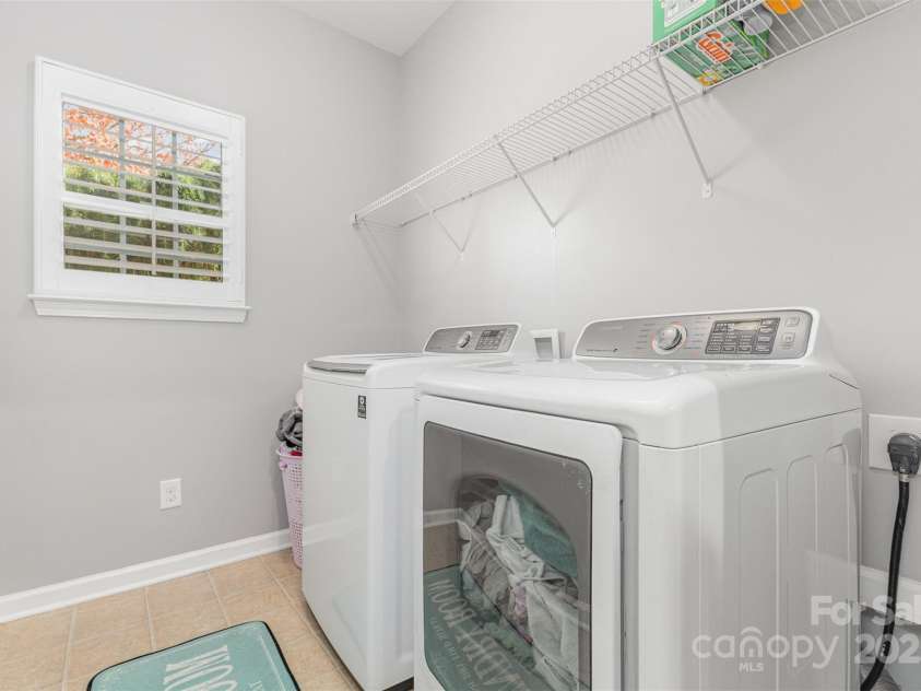 15039 Boudins Lane, Charlotte, NC 28278.  MLS# CAR4322167, YatesRealty ID 4173. 