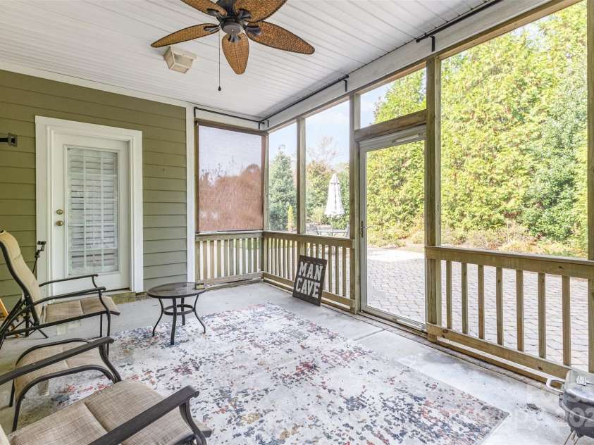 15039 Boudins Lane, Charlotte, NC 28278.  MLS# CAR4322167, YatesRealty ID 4173. 