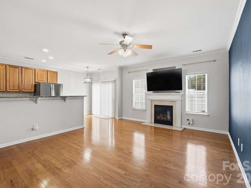 13838 Singleleaf Lane, Charlotte, NC 28278.  MLS# CAR4410883, YatesRealty ID 41730. 