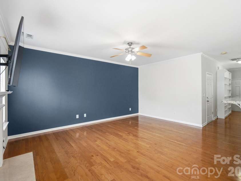 13838 Singleleaf Lane, Charlotte, NC 28278.  MLS# CAR4410883, YatesRealty ID 41730. 