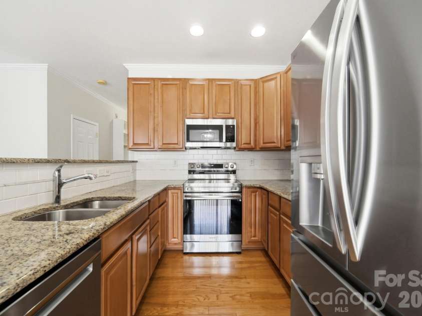 13838 Singleleaf Lane, Charlotte, NC 28278.  MLS# CAR4410883, YatesRealty ID 41730. 