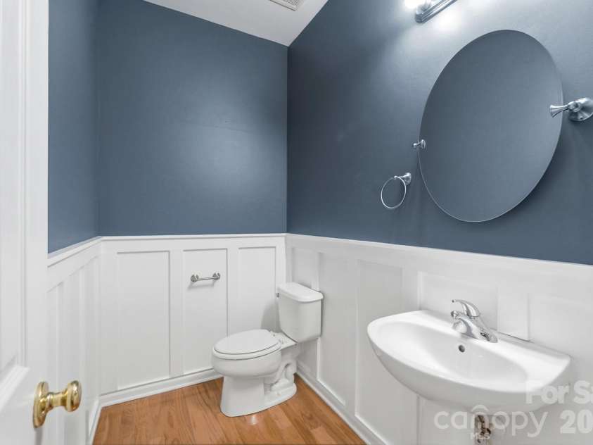 13838 Singleleaf Lane, Charlotte, NC 28278.  MLS# CAR4410883, YatesRealty ID 41730. 