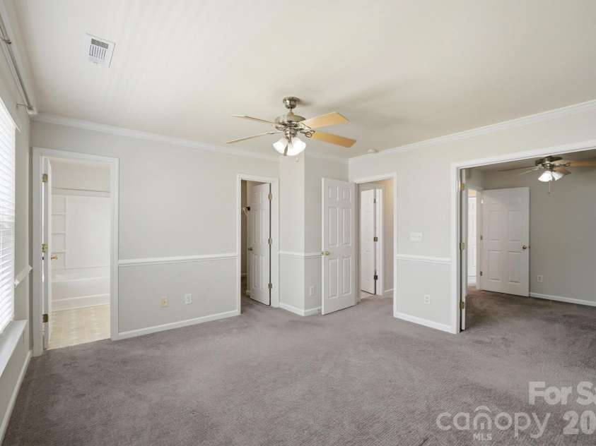 13838 Singleleaf Lane, Charlotte, NC 28278.  MLS# CAR4410883, YatesRealty ID 41730. 