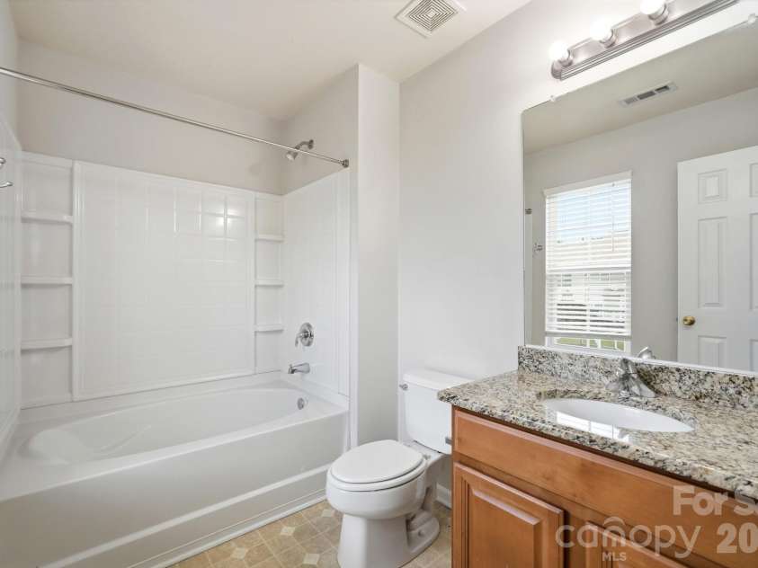 13838 Singleleaf Lane, Charlotte, NC 28278.  MLS# CAR4410883, YatesRealty ID 41730. 