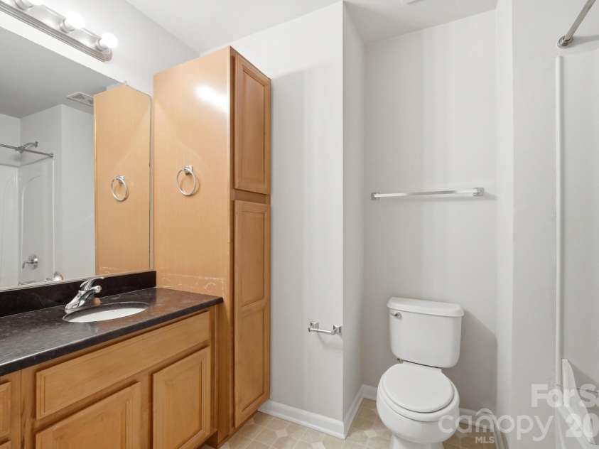13838 Singleleaf Lane, Charlotte, NC 28278.  MLS# CAR4410883, YatesRealty ID 41730. 