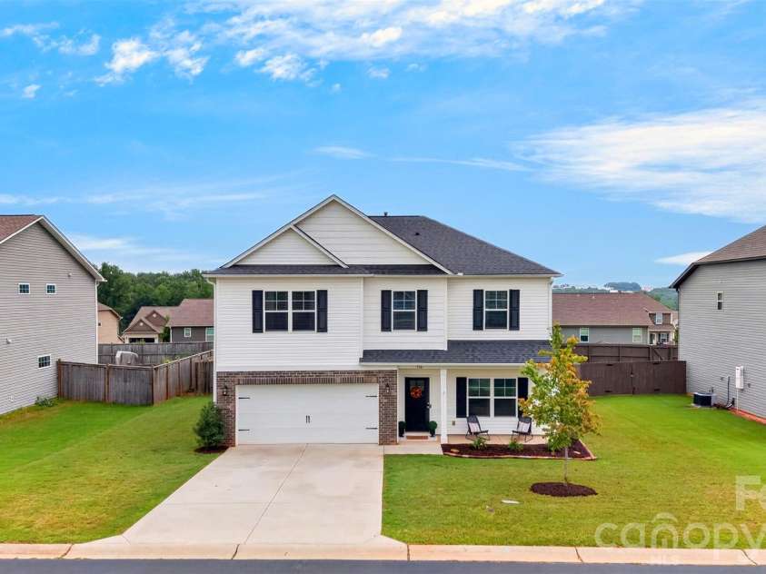 716 Stilmore Drive, Duncan, SC 29334.  MLS# CAR4409087, YatesRealty ID 41732. 