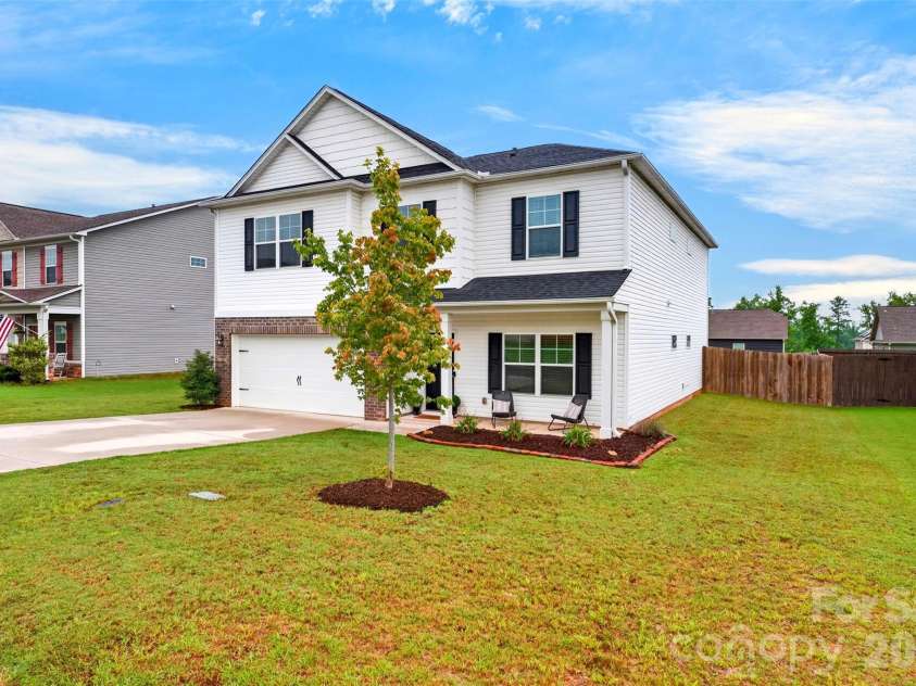 716 Stilmore Drive, Duncan, SC 29334.  MLS# CAR4409087, YatesRealty ID 41732. 