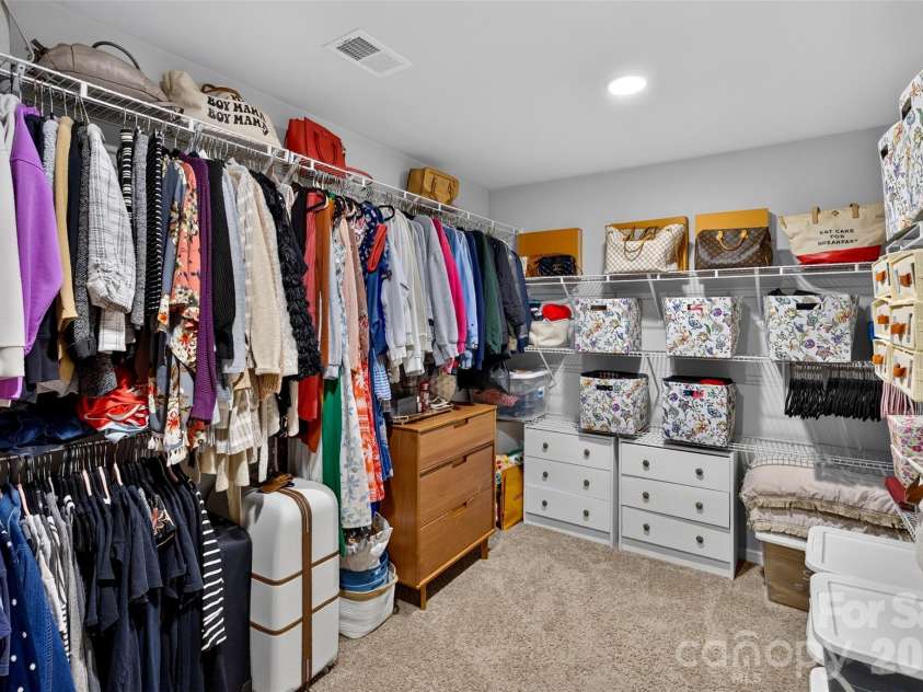 716 Stilmore Drive, Duncan, SC 29334.  MLS# CAR4409087, YatesRealty ID 41732. 