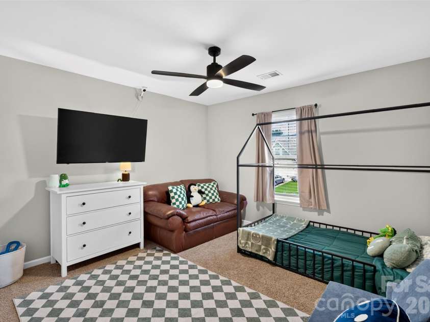 716 Stilmore Drive, Duncan, SC 29334.  MLS# CAR4409087, YatesRealty ID 41732. 