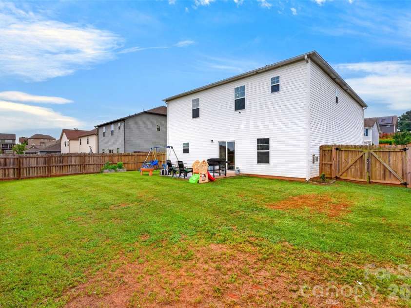 716 Stilmore Drive, Duncan, SC 29334.  MLS# CAR4409087, YatesRealty ID 41732. 