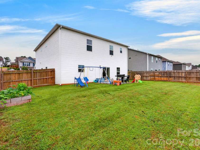 716 Stilmore Drive, Duncan, SC 29334.  MLS# CAR4409087, YatesRealty ID 41732. 