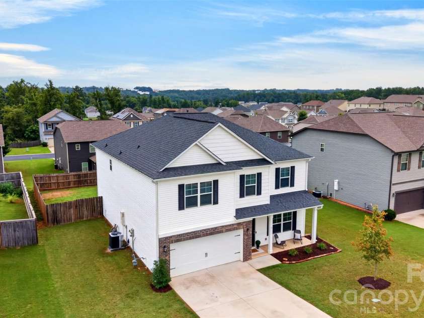 716 Stilmore Drive, Duncan, SC 29334.  MLS# CAR4409087, YatesRealty ID 41732. 