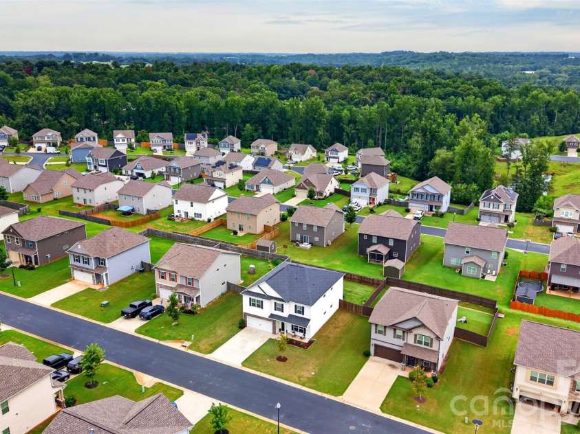 716 Stilmore Drive, Duncan, SC 29334.  MLS# CAR4409087, YatesRealty ID 41732. 