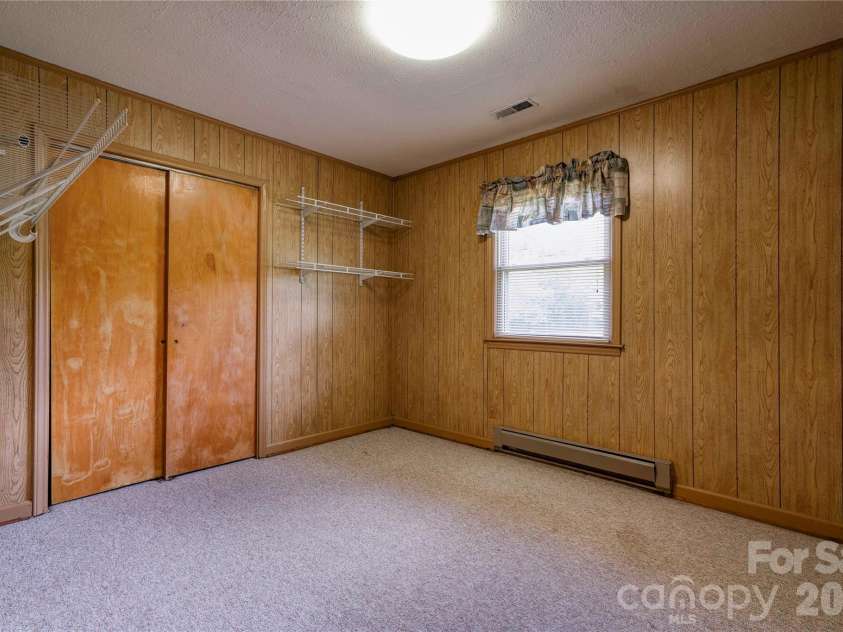 100 Sherwood Drive, Shelby, NC 28150.  MLS# CAR4410619, YatesRealty ID 41734. 