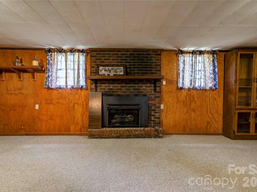 100 Sherwood Drive, Shelby, NC 28150.  MLS# CAR4410619, YatesRealty ID 41734. 
