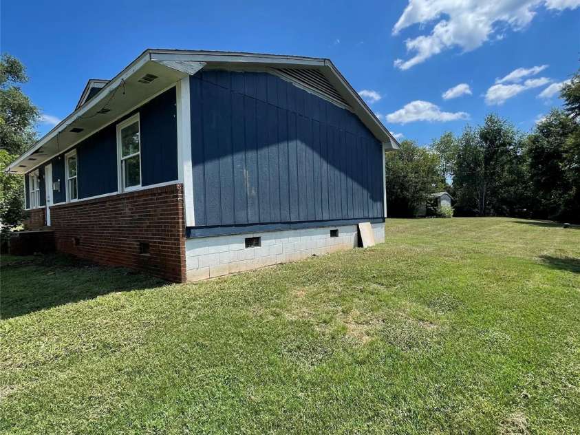 248 WOODSIDE Drive, Forest City, NC 28043.  MLS# CAR4411746, YatesRealty ID 41737. 