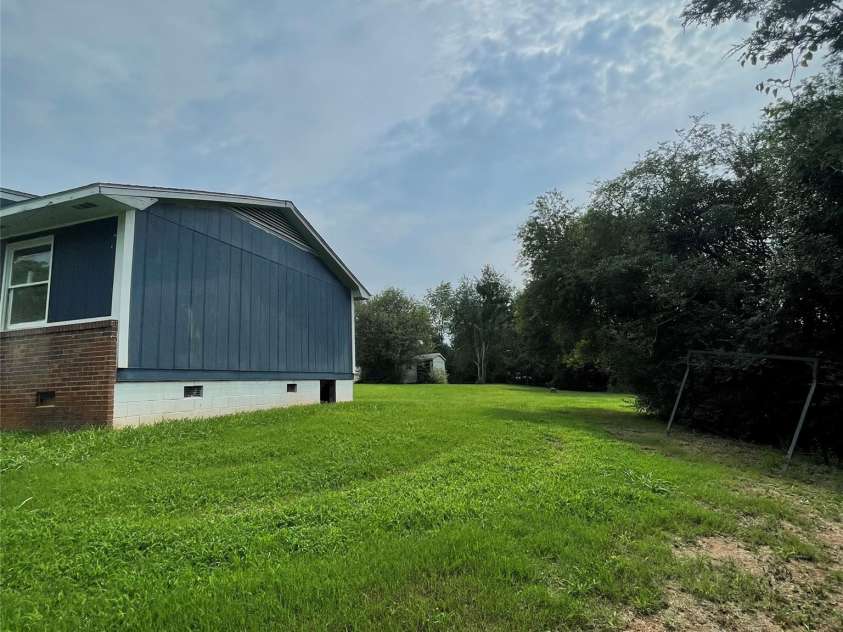 248 WOODSIDE Drive, Forest City, NC 28043.  MLS# CAR4411746, YatesRealty ID 41737. 