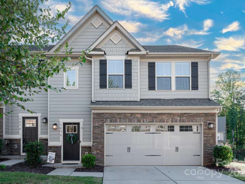 145 Beacon Drive, Mooresville, NC 28117.  MLS# CAR4189165, YatesRealty ID 4174. 
