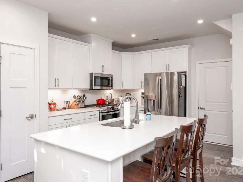 145 Beacon Drive, Mooresville, NC 28117.  MLS# CAR4189165, YatesRealty ID 4174. 