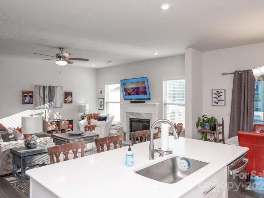 145 Beacon Drive, Mooresville, NC 28117.  MLS# CAR4189165, YatesRealty ID 4174. 