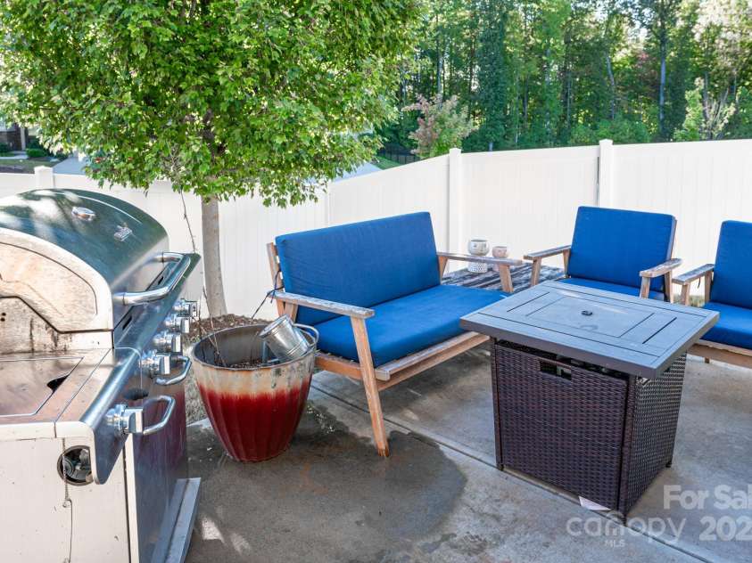 145 Beacon Drive, Mooresville, NC 28117.  MLS# CAR4189165, YatesRealty ID 4174. 