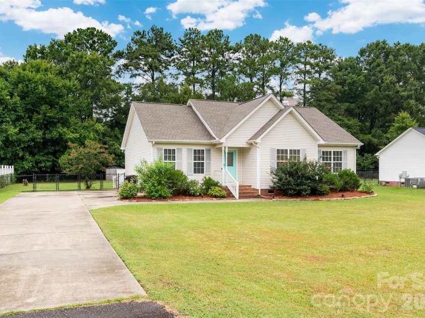 1382 Sullivan Street, Rock Hill, SC 29730.  MLS# CAR4411199, YatesRealty ID 41740. 