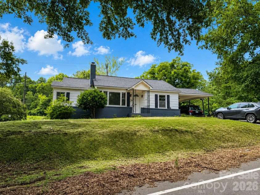 1499 Old Landsford Road, Lancaster, SC 29720.  MLS# CAR4411927, YatesRealty ID 41741. 