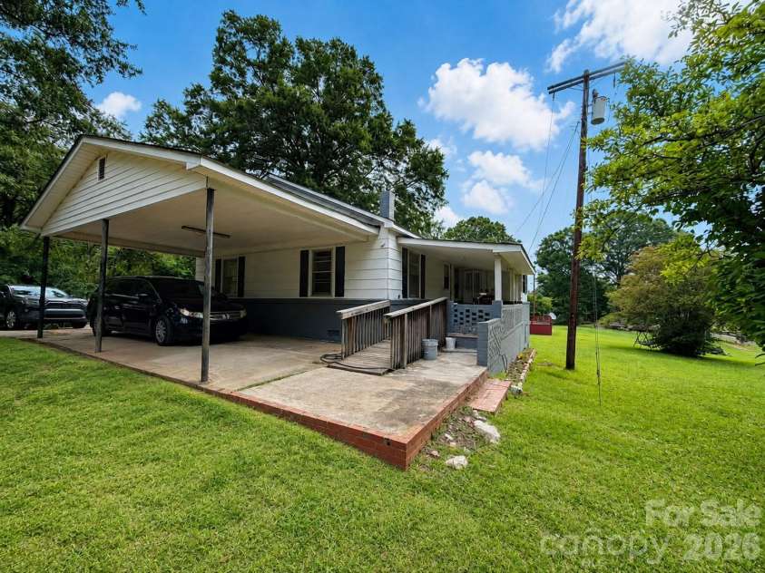 1499 Old Landsford Road, Lancaster, SC 29720.  MLS# CAR4411927, YatesRealty ID 41741. 