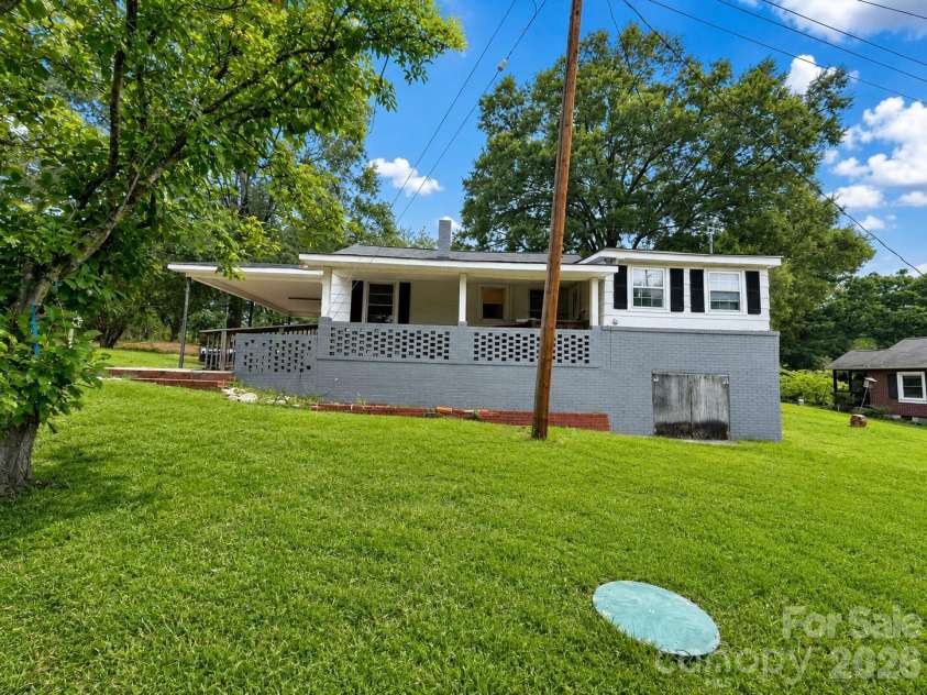 1499 Old Landsford Road, Lancaster, SC 29720.  MLS# CAR4411927, YatesRealty ID 41741. 