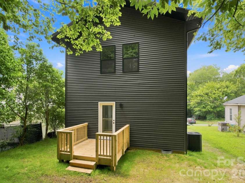 169 Georgia Street, Concord, NC 28025.  MLS# CAR4411237, YatesRealty ID 41744. 