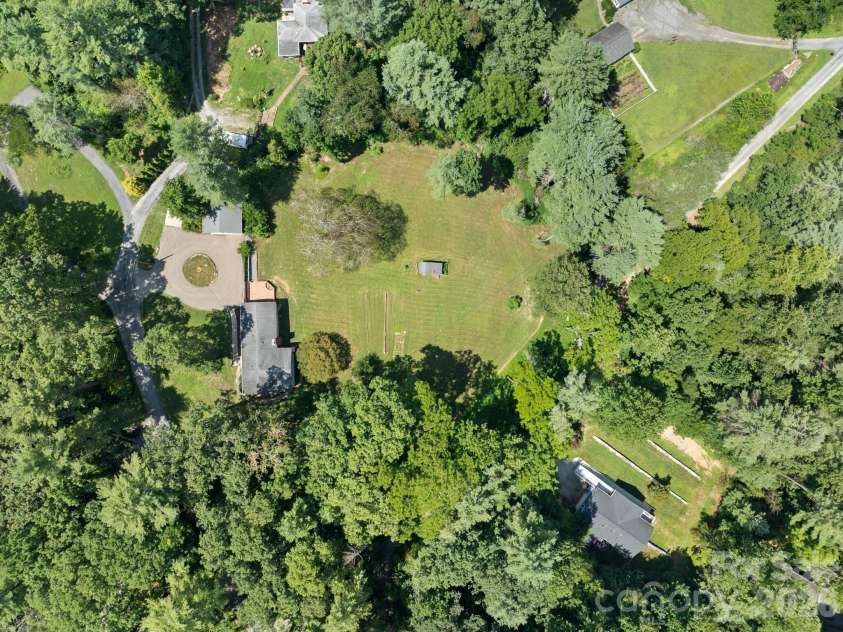 242 Hills Drive, Hendersonville, NC 28791.  MLS# CAR4410562, YatesRealty ID 41745. 2.6 Acres