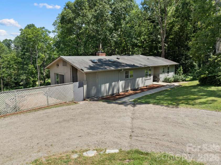 242 Hills Drive, Hendersonville, NC 28791.  MLS# CAR4410562, YatesRealty ID 41745. 
