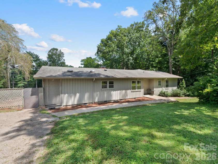 242 Hills Drive, Hendersonville, NC 28791.  MLS# CAR4410562, YatesRealty ID 41745. 