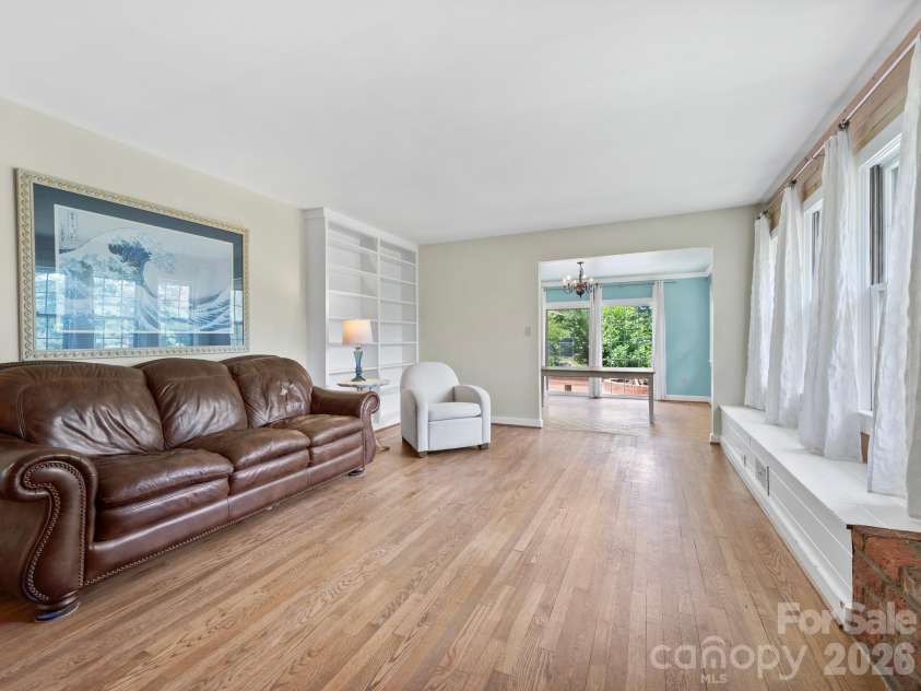 242 Hills Drive, Hendersonville, NC 28791.  MLS# CAR4410562, YatesRealty ID 41745. 