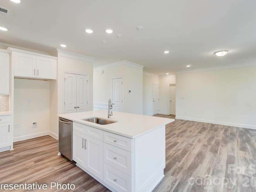 531 Cambria Street, Rock Hill, SC 29730.  MLS# CAR4397648, YatesRealty ID 41746. 