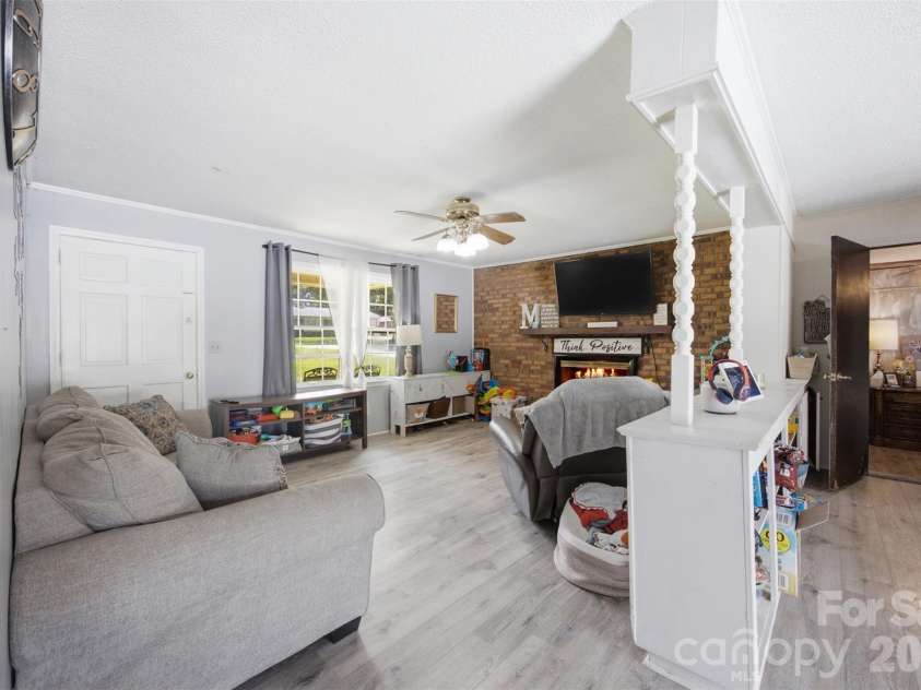 302 Charlotte Street, Alexis, NC 28006.  MLS# CAR4410276, YatesRealty ID 41748. 