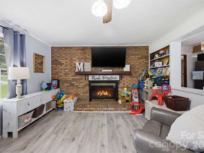 302 Charlotte Street, Alexis, NC 28006.  MLS# CAR4410276, YatesRealty ID 41748. 