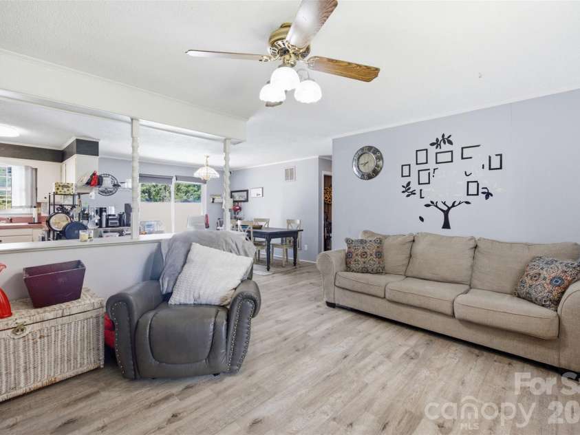 302 Charlotte Street, Alexis, NC 28006.  MLS# CAR4410276, YatesRealty ID 41748. 