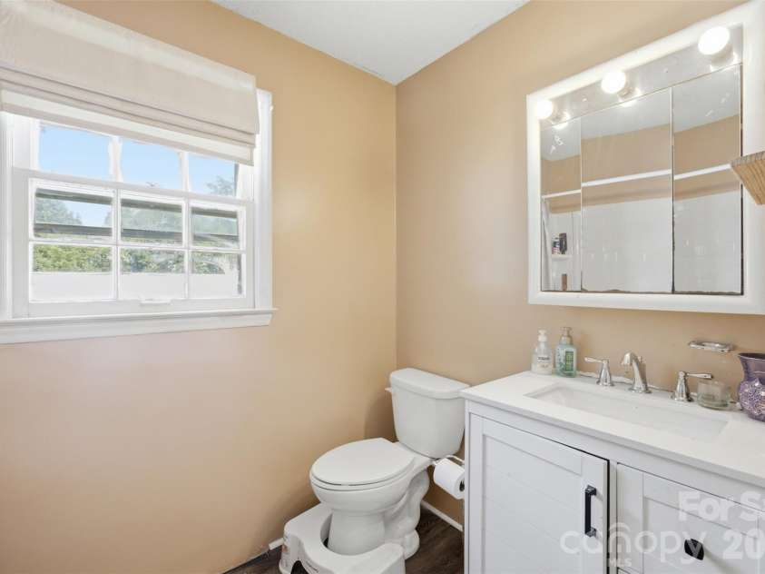 302 Charlotte Street, Alexis, NC 28006.  MLS# CAR4410276, YatesRealty ID 41748. 
