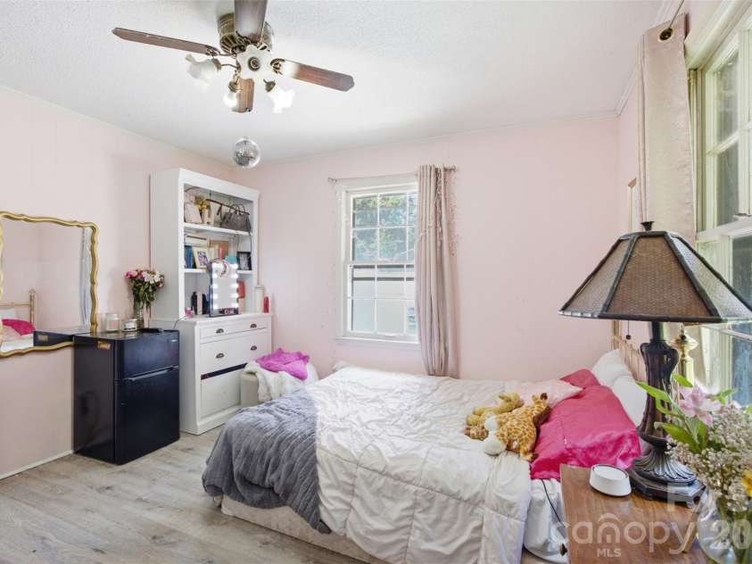302 Charlotte Street, Alexis, NC 28006.  MLS# CAR4410276, YatesRealty ID 41748. 