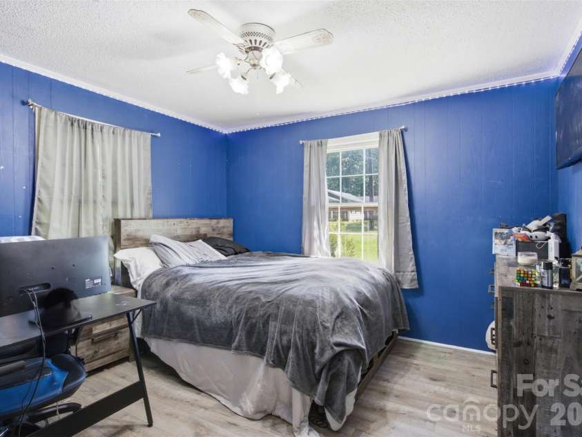 302 Charlotte Street, Alexis, NC 28006.  MLS# CAR4410276, YatesRealty ID 41748. 
