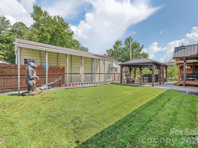 2906 Jonathan Creek Road, Waynesville, NC 28785.  MLS# CAR4411855, YatesRealty ID 41749. 