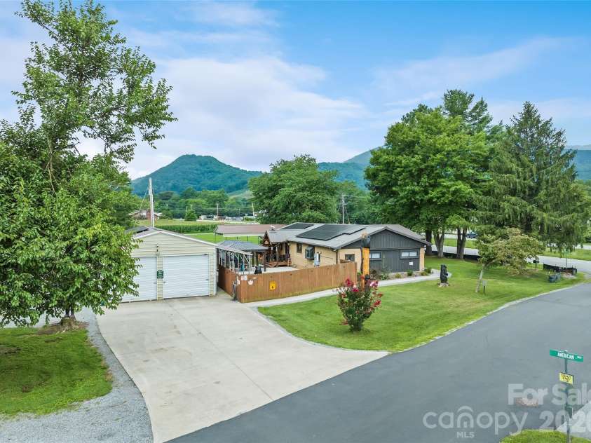 2906 Jonathan Creek Road, Waynesville, NC 28785.  MLS# CAR4411855, YatesRealty ID 41749. 